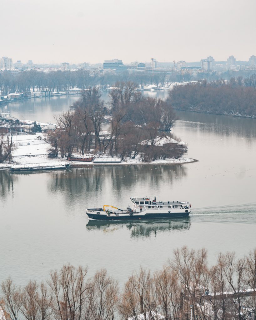 confluenza tra i due fiumi, Sava e Danubio.