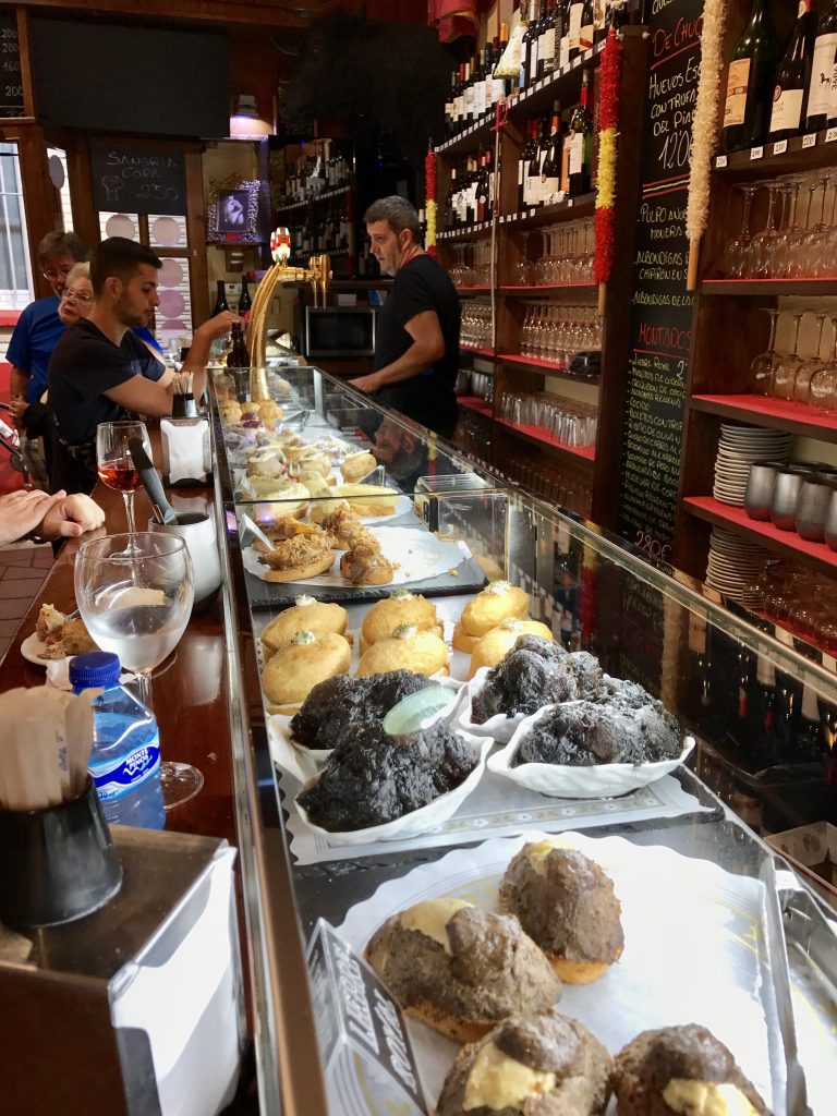 foto weekend a Saragozza Los Victorinos tapas food spagna