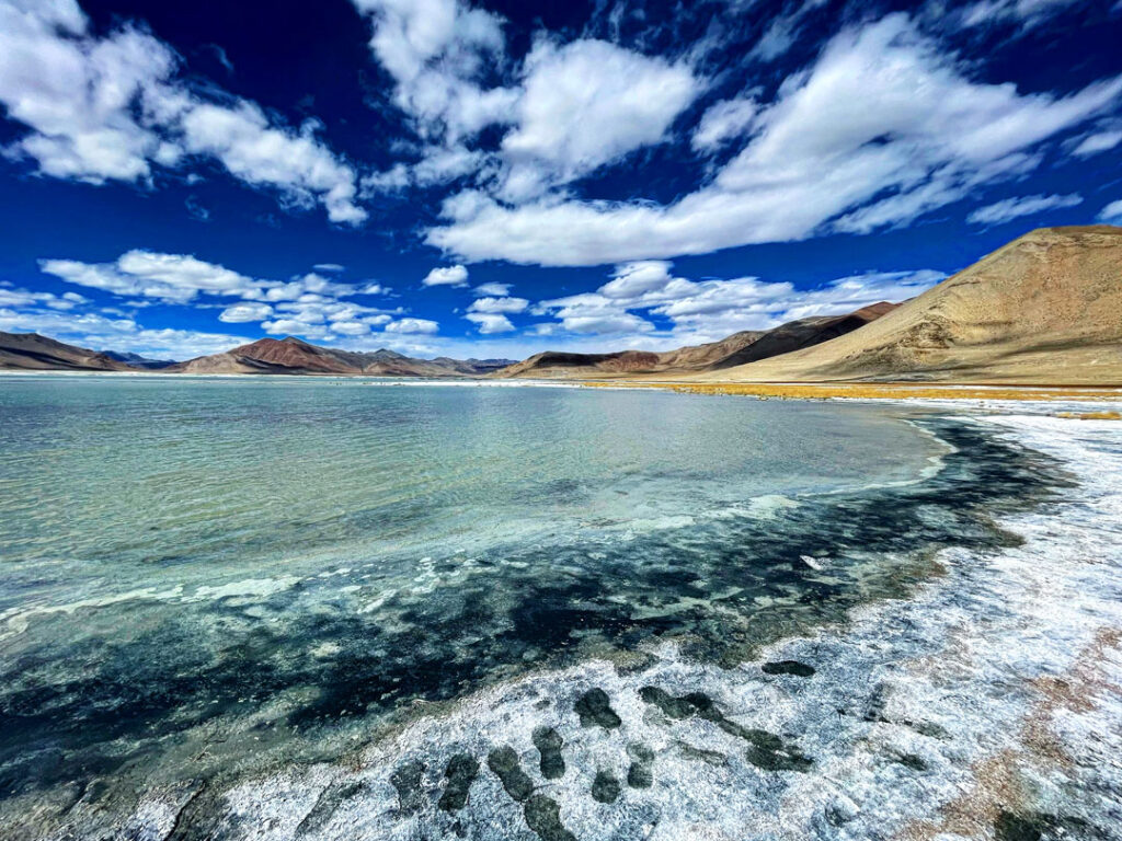 Lago Tso Moriri sull'altipiano del Changthang
