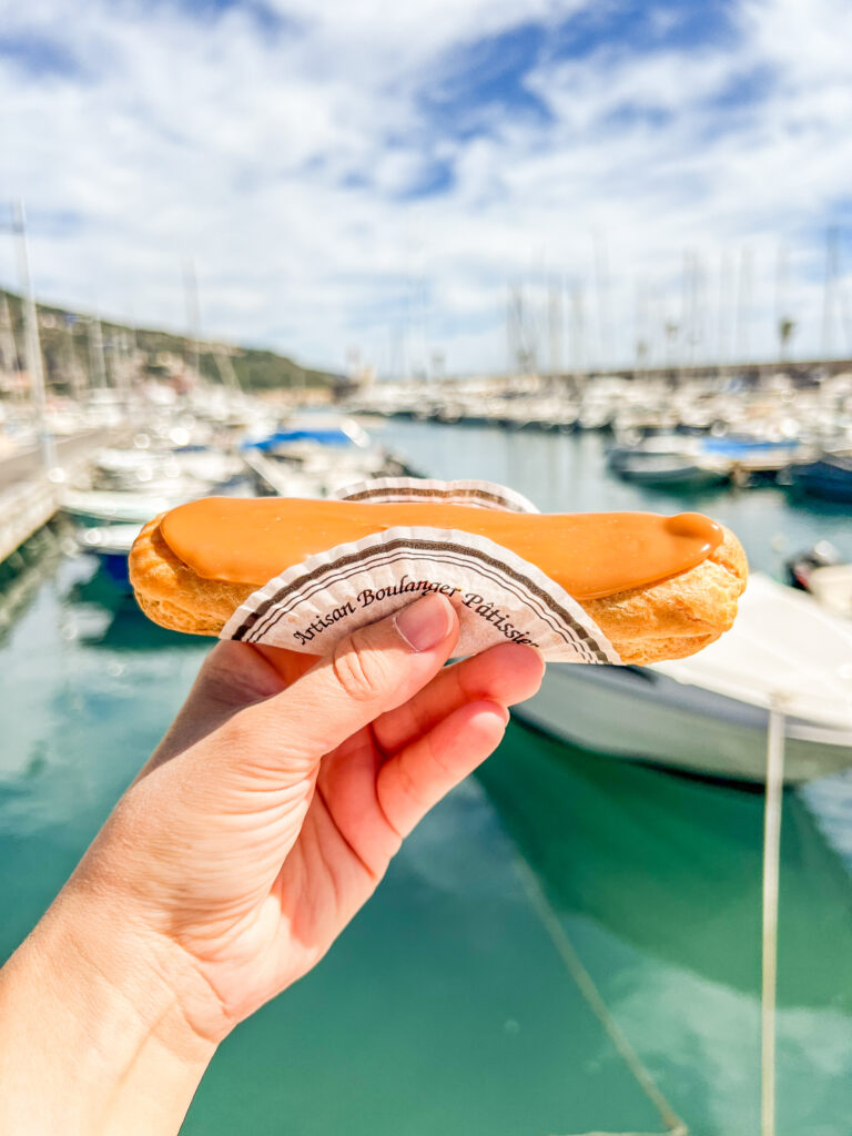 Colazione sul porto di Mentone