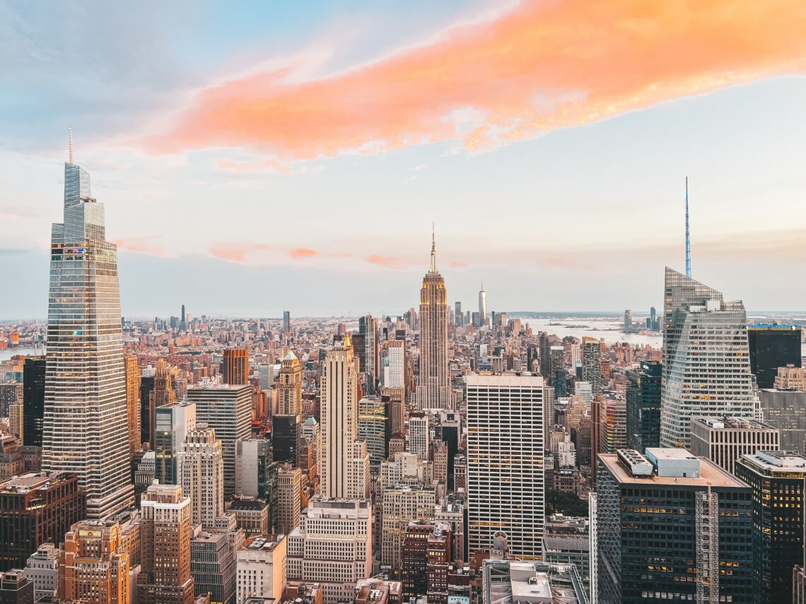 "Viaggio a New York, vista di Manhattan con Empire State Building"